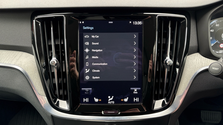 Volvo V60 2.0 B4D Cross Country 5dr AWD Auto Diesel Estate